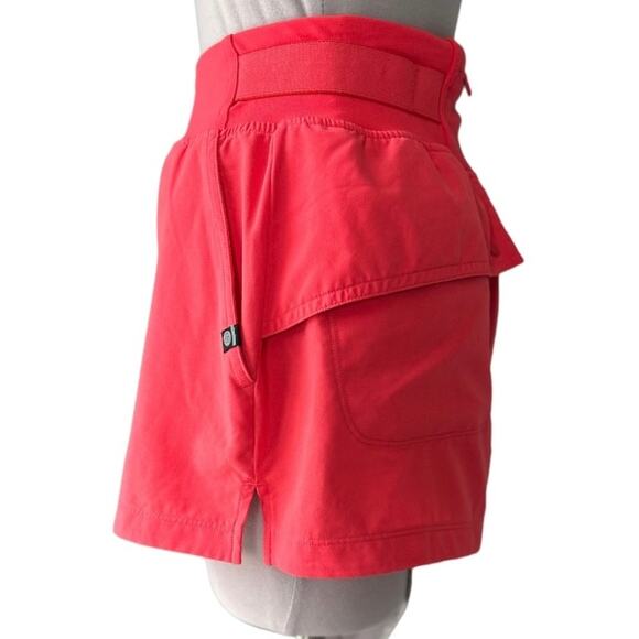 NWOT Zella High Rise 4 Pocket Take A Hike Trail Shorts in Red Cayenne XS - Picture 1 of 9